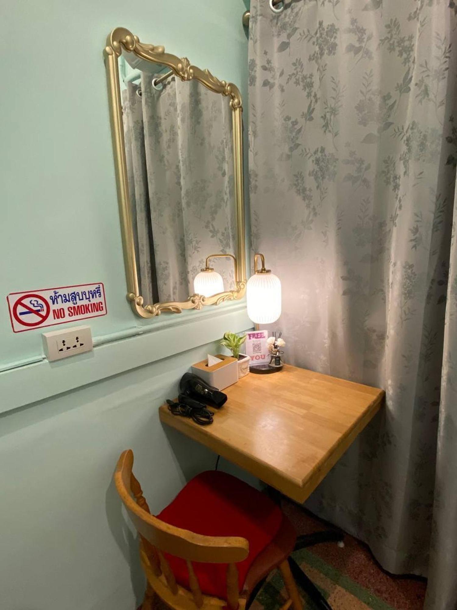 Hostel Lemon Siam Petchaburi Road Бангкок Екстер'єр фото