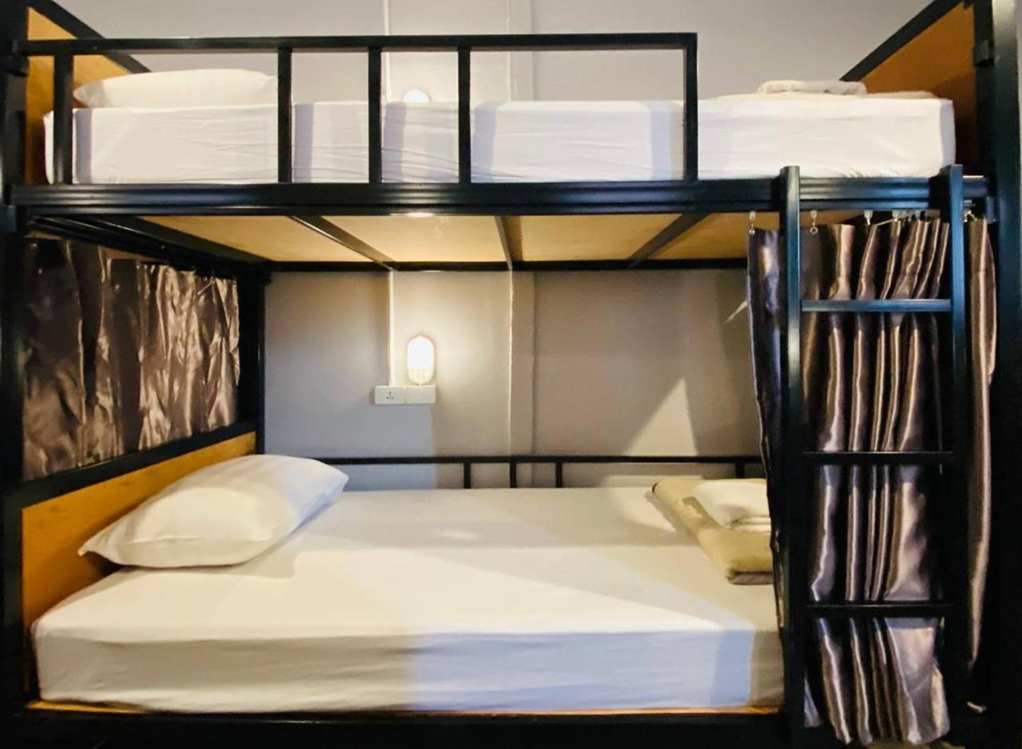 Hostel Lemon Siam Petchaburi Road Бангкок Екстер'єр фото