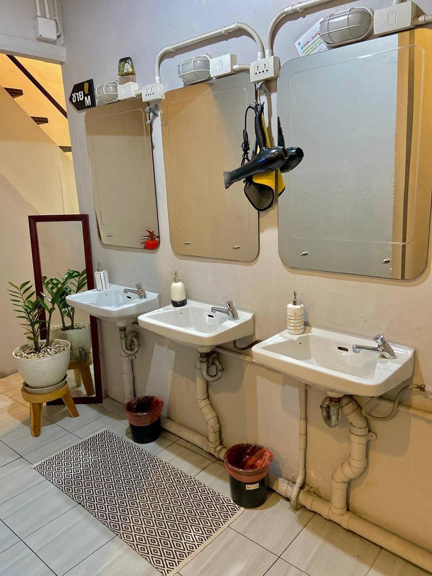 Hostel Lemon Siam Petchaburi Road Бангкок Екстер'єр фото